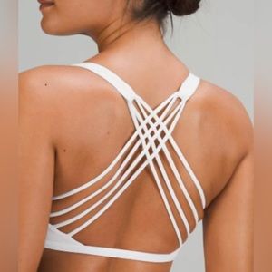 Lululemon Free to Be Bra
